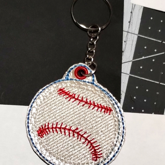 Key Chains / Tags - Picture 5 of 16